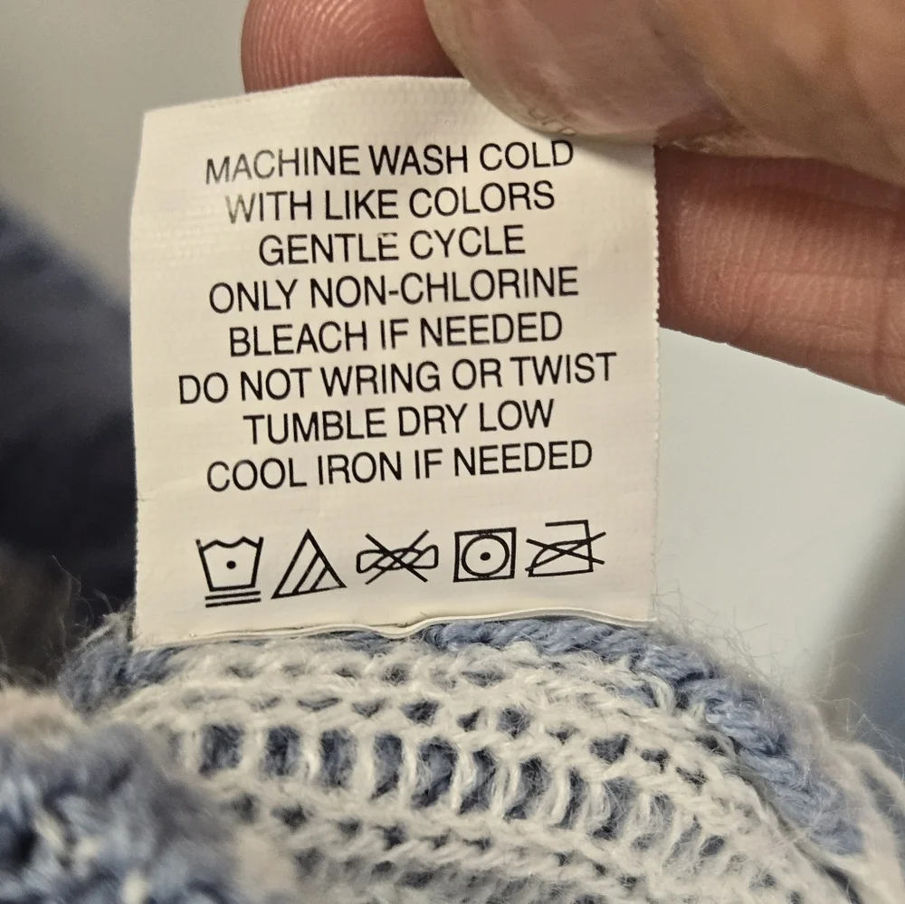 Stitch & Pine Paisley Print Crop 3-Button Sweater Cardigan Sz Small - Picture 7 of 7